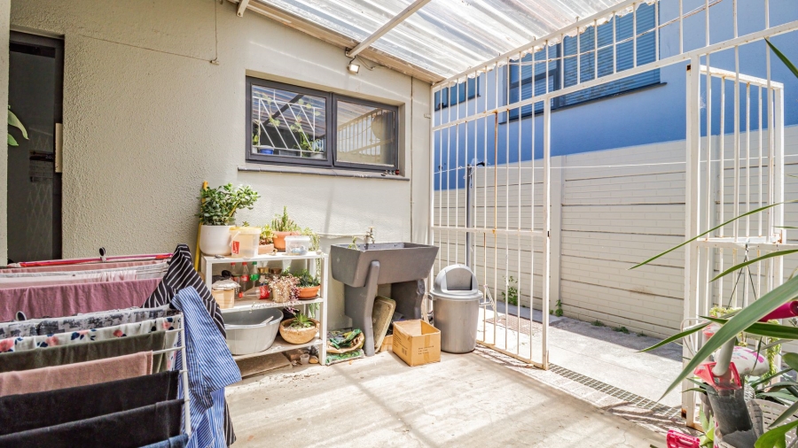 4 Bedroom Property for Sale in Gustrouw Western Cape